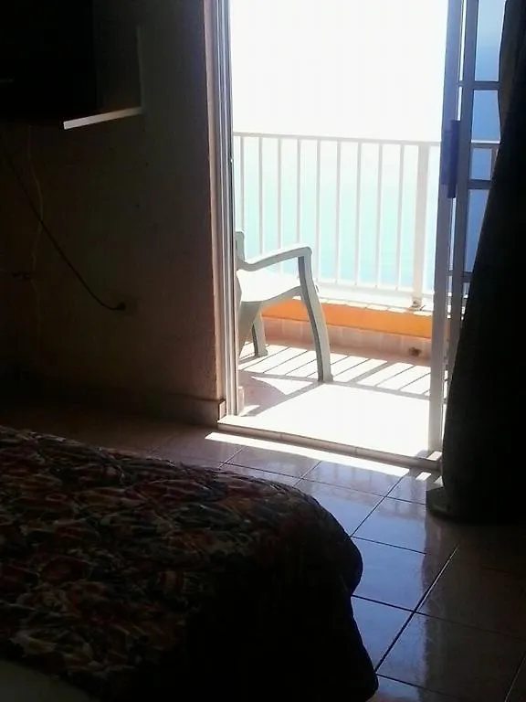 Ocean Breeze Hotel Southfield 3*,