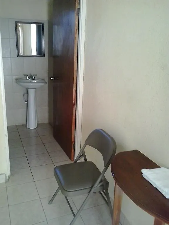 Ocean Breeze Hotel Southfield